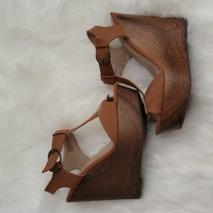 BNIB - Bamboo Wesley Wedges - Brown - Size 7